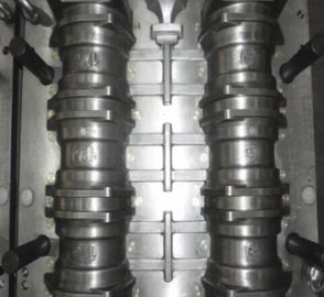 Auto Parts Cylinder Head Mold With Fine Surface Treatment Easily Assembled